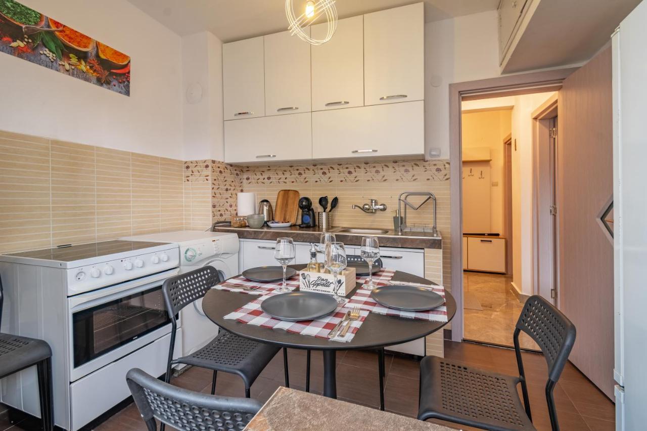 Vivid By Ndk And Vitosha Blvd With Free Secured Parking And Ac Sofia