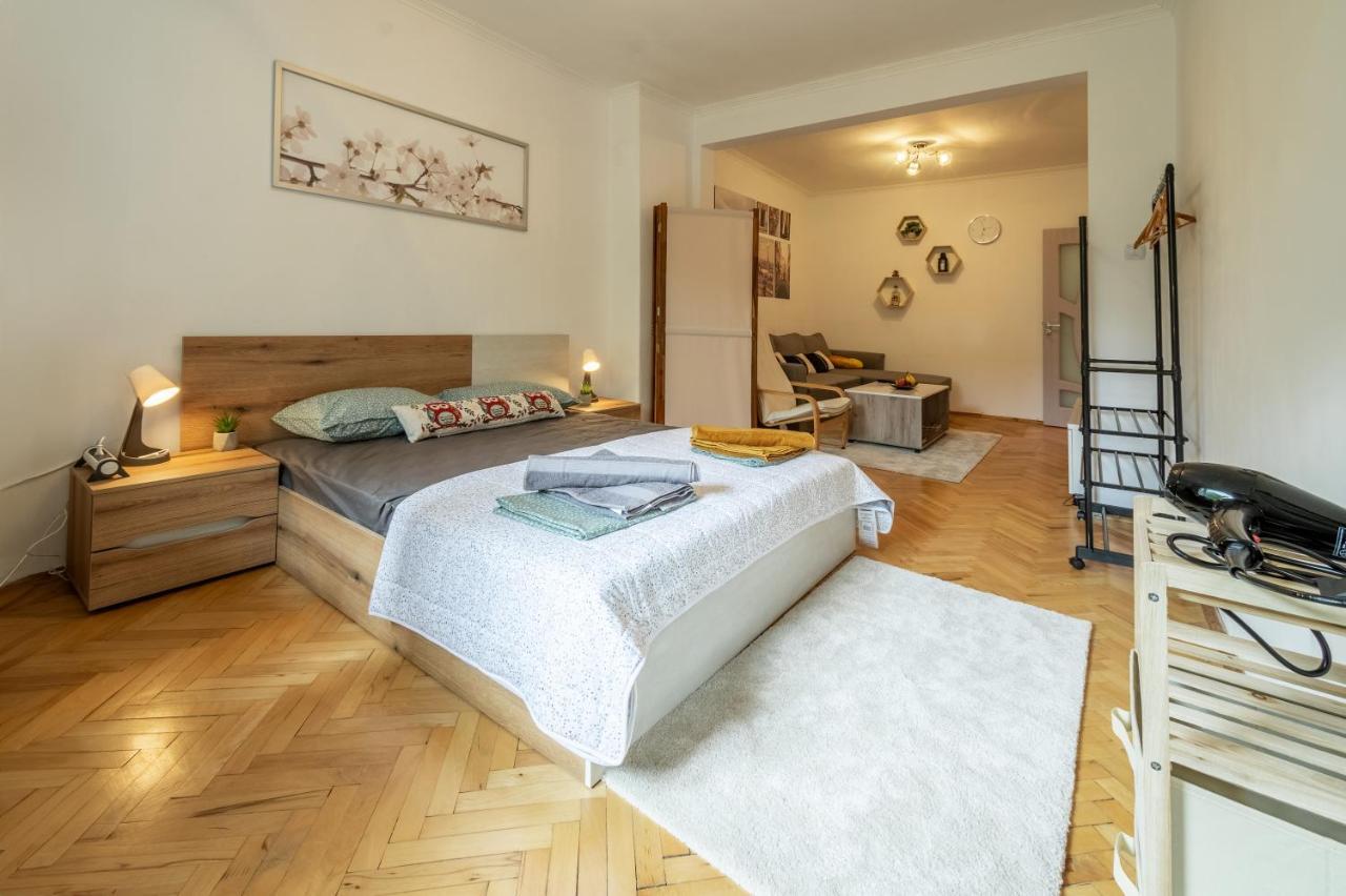 Vivid By Ndk And Vitosha Blvd With Free Secured Parking And Ac Appartamento